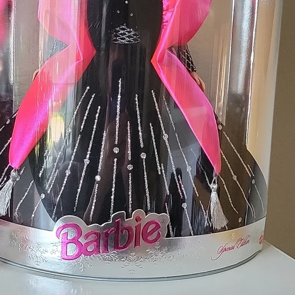 1998 Happy Holidays Barbie Doll  with her Keepsake Ornament - Picture 3 of 7